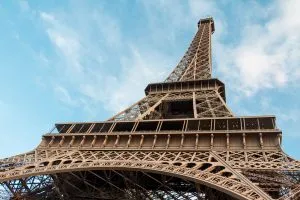 Torre Eiffel desde abajo